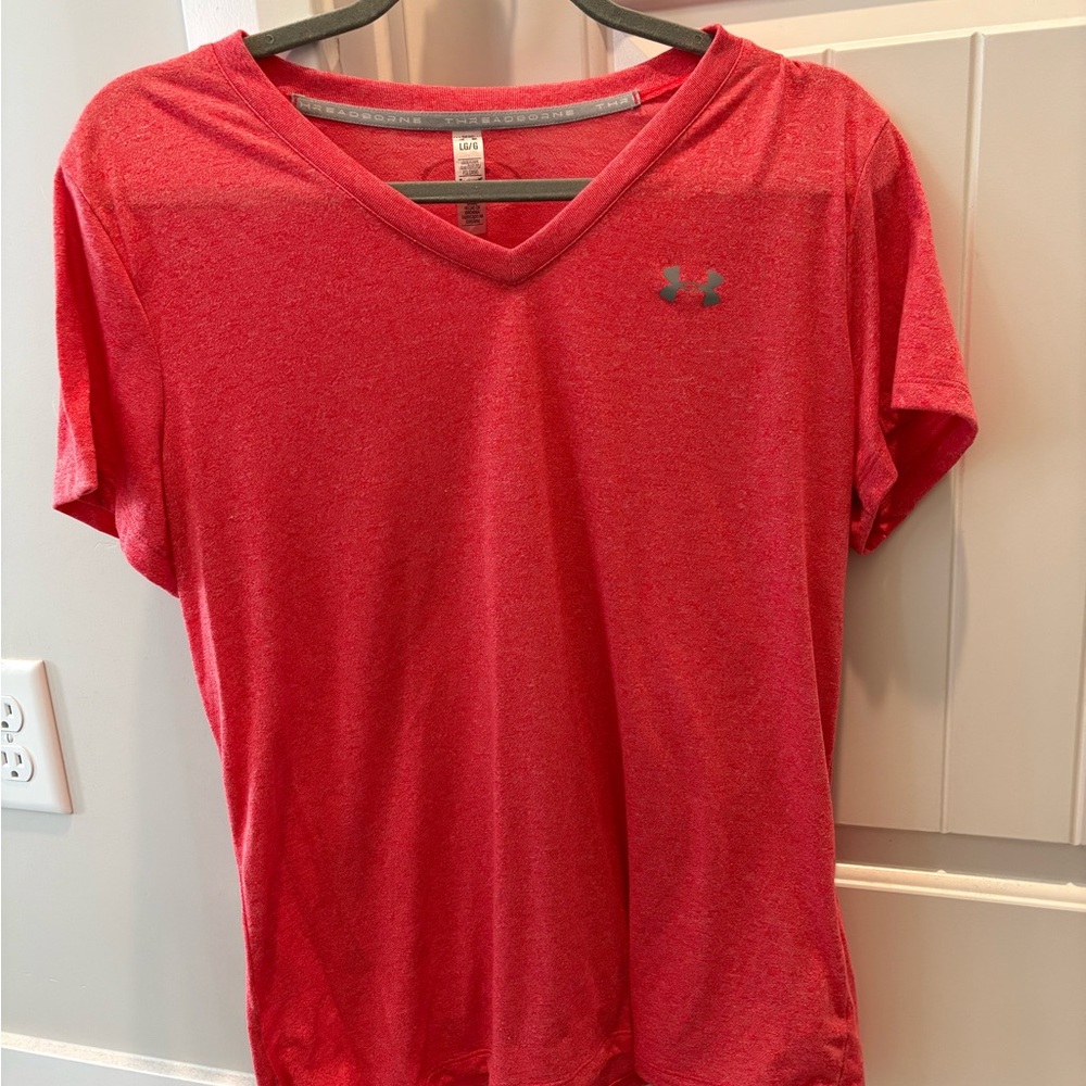 Under Armour Scarlet V-Neck Tee